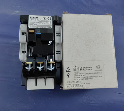 Siemens Contactor 3TB44 22-0XM0