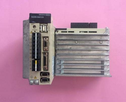 Yaskawa servo drive SGDS-04A12A