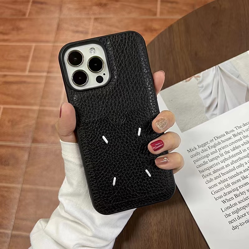マルジェラ iPhone15/14 Proケース 4ステッチ Maison Margiela 芸能人 マルジェラ iPhone15/14 Proケース 4ステッチ Maison Margiela 芸能人
