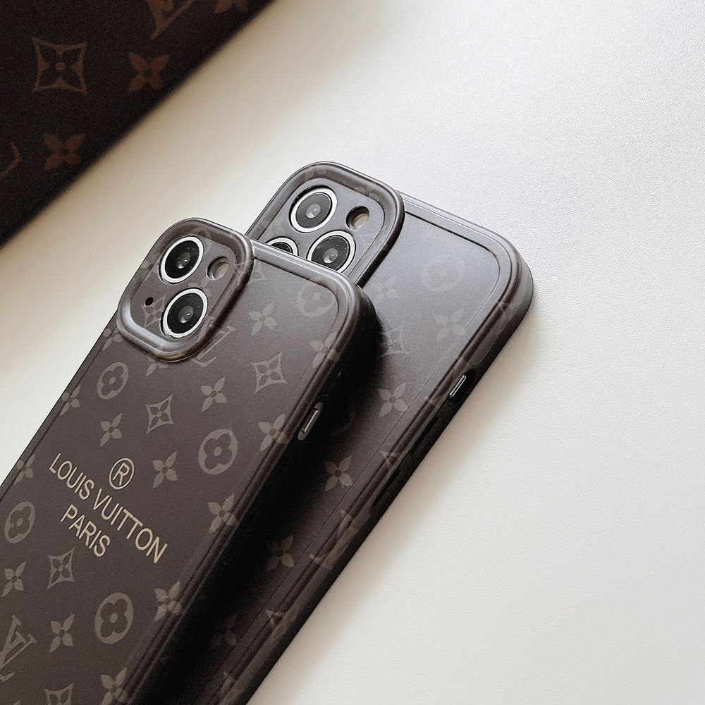 ヴィトン iPhone15/14 ProMaxケース モノグラム Louis Vuitton 芸能人