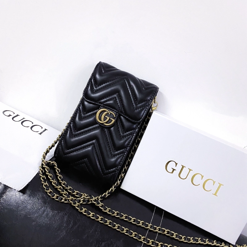 グッチ スマホショルダー GGマーモント