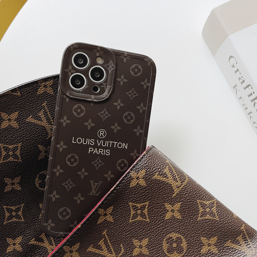 ヴィトン iPhone15/14 ProMaxケース モノグラム Louis Vuitton 芸能人