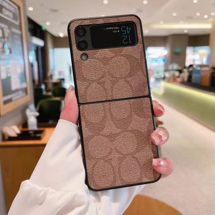 コーチ Galaxy Z Flip5/4/3ケース シグネチャー柄 Coach Galaxy Z