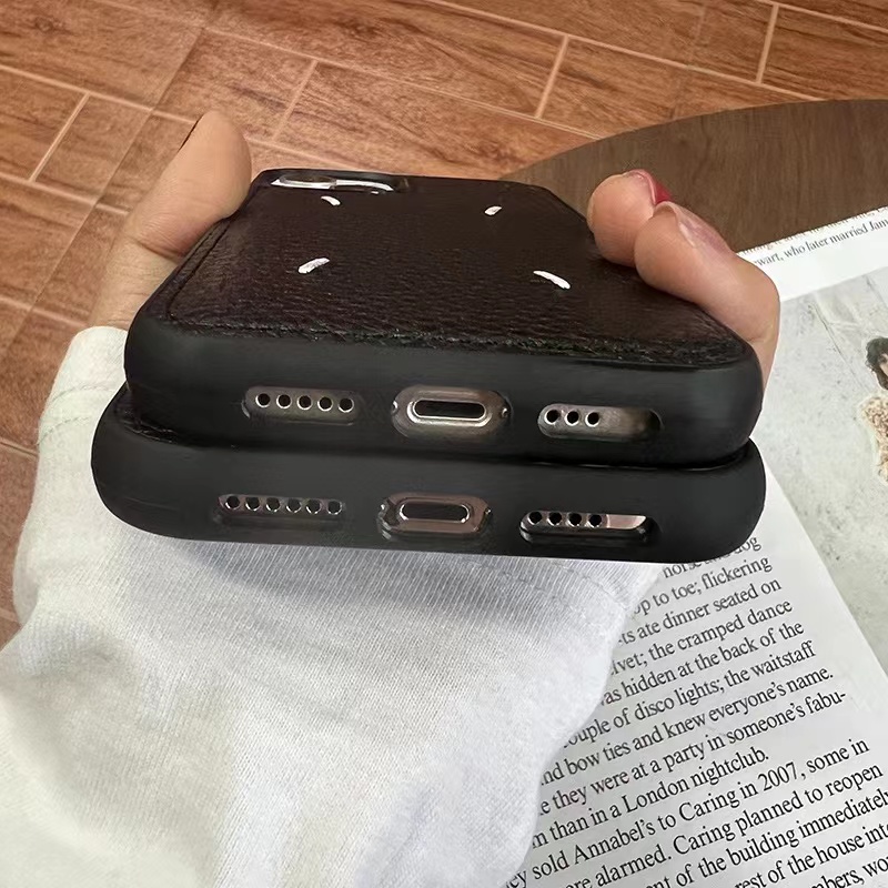 マルジェラ iPhone15/14 Pro Maxケース 4ステッチ 黒 Margiela 定番