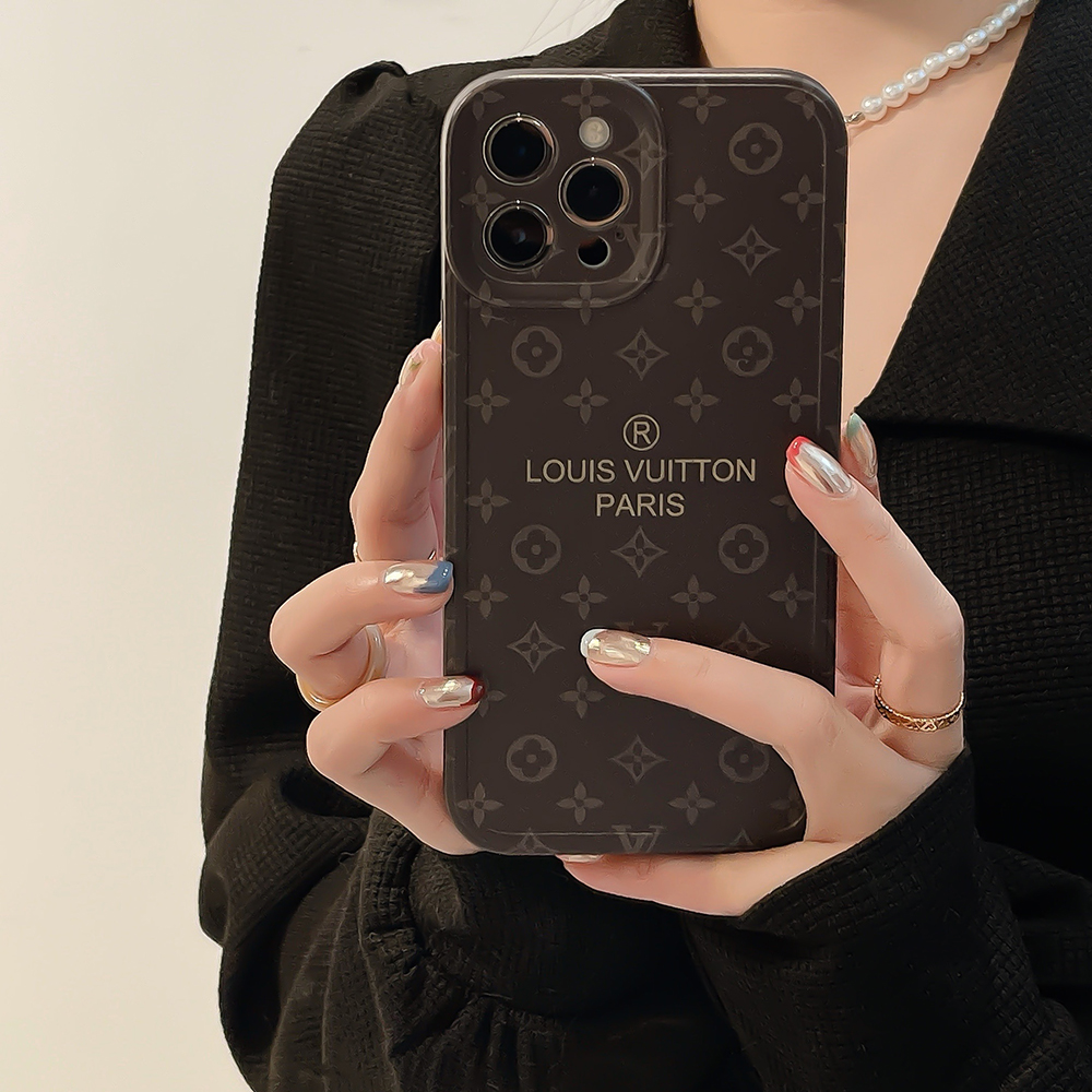 ヴィトン iPhone15/14 ProMaxケース モノグラム Louis Vuitton 芸能人