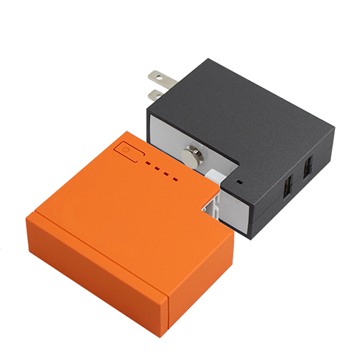 Separable wall charger &power bank 2 in 1 with dual usb output ports 3.