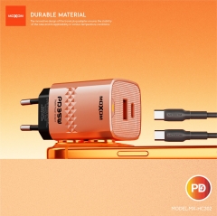 PD35W，QC18W EU Travel Charger