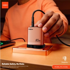 GaN PD45W,QC18W UK Travel Charger