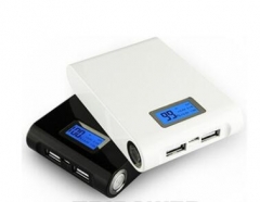 8,000mAh LCD Power Bank with Strong Torch