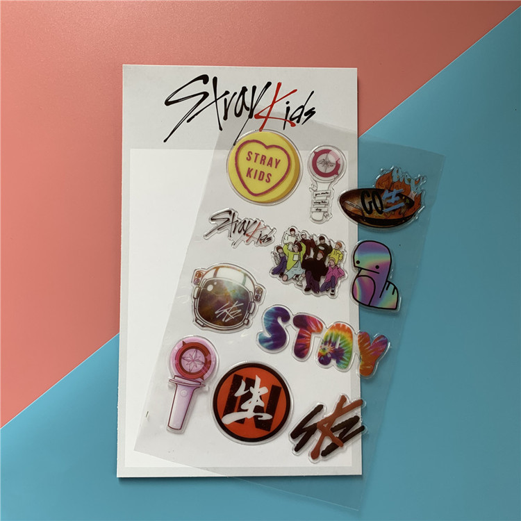 STRAY KIDS