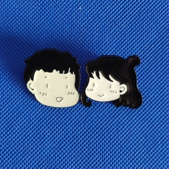 宗介和波妞卡通胸针美丽的男孩女孩金属徽章时尚翻领情侣别针配饰