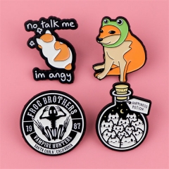 黑猫柴犬 胸章合金滴油胸针徽章跨贸热销服装背包饰品配饰别针