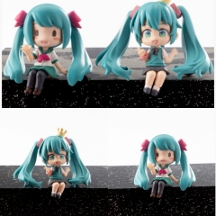 QQ版 蝴蝶结皇冠初音~~~ 高度约5cm，重量约100g，彩盒尺寸：8*7*5cm，装箱数150个/箱