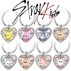 跨境Stray Kids不锈钢桃心钥匙扣 JYP流浪男孩SKZOO钛钢箱包挂件
