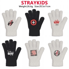 11 Styles K-POP Stray Kids Cartoon Anime Warm Winter Gloves
