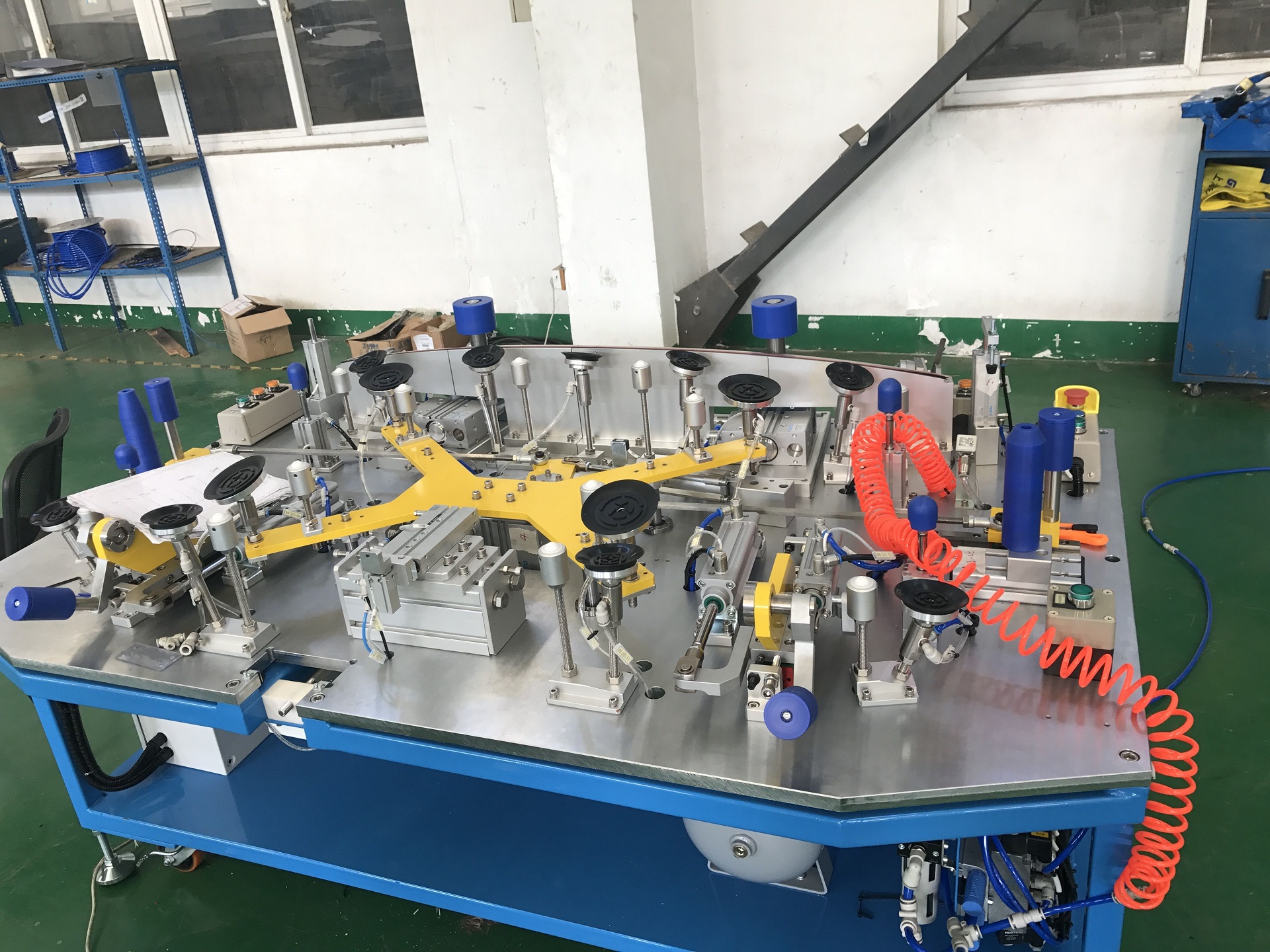 parts assembly machine