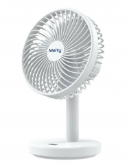 Le ventilateur de bureau de 16.5cm de Maity, transportable et rechargeable, avec quatre forces de vent différentes et une minuterie pour l'arrêt, batterie avec une longue charge de veille, convient parfaitement pour le bureau, la chambre à coucher, le sal