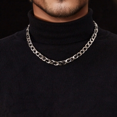 Collier homme à motifs