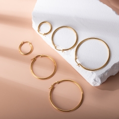 GOLDEN TRIO set of 3 pairs of gold-colored stainless steel hoop earrings in 3 different sizes