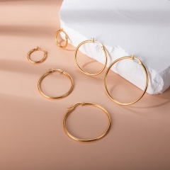 GOLDEN TRIO set of 3 pairs of gold-colored stainless steel hoop earrings in 3 different sizes