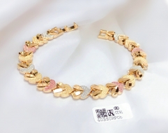 Gold Heart Bracelet