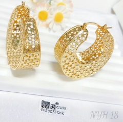 Earrings gold hollow irregular