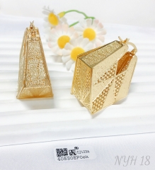 Earrings gold irregular hollow