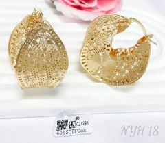 Earrings gold irregular hollow