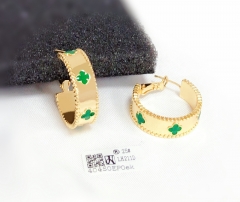 Fashion earrings gold polished