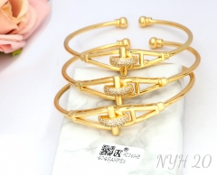 Bracelet set polished gold