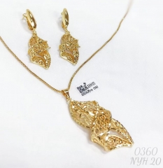 Earring and necklace set gold irregular