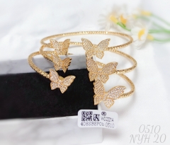 Bracelet set gold butterfly model