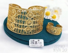 Bracelet and ring set gold simple