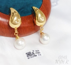 Pendant Earrings Gold Pearl Model