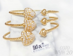 Bracelet set gold heart shape