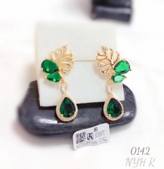 Green zircon irregular style