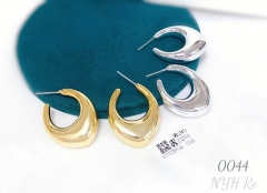 Polished irregular earring design