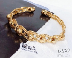 Gold bracelet beaded style