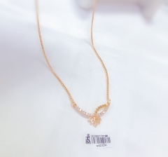 Gold irregular necklace