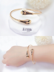 Snake bracelet black zircon