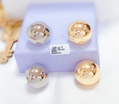 Ball-shaped earrings