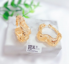 Irregular gold hollow earrings