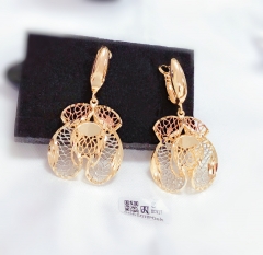 Hollow irregular earring