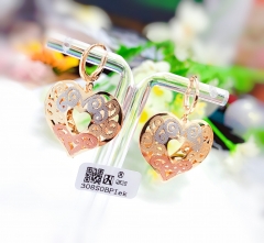 Heart-shaped pattern earrings