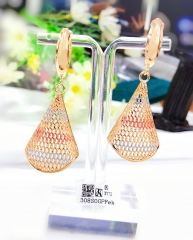 Hollow shape pendant earrings