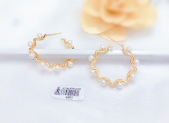 Gold irregular polygon pearl big earrings