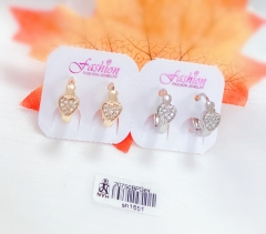 White zircon heart-shaped earrings