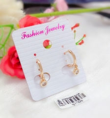 Simple gold glossy pendant earrings