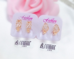 Gold style white zircon earrings