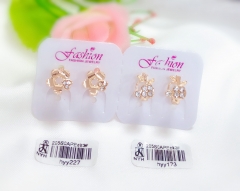 Exquisite gold earrings